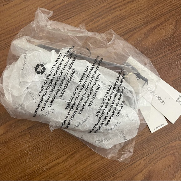 Calvin Klein crossbody bag - Picture 11 of 12